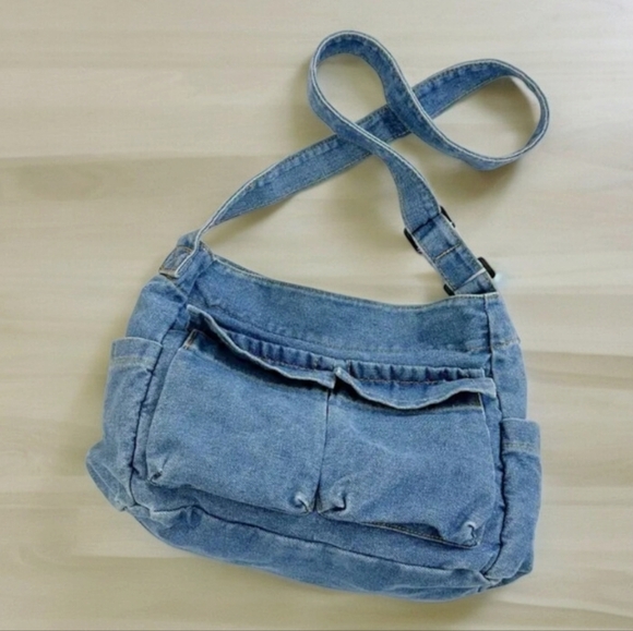 Restocked! NEW!  Trending denim tote bag.   Size medium - Picture 1 of 11